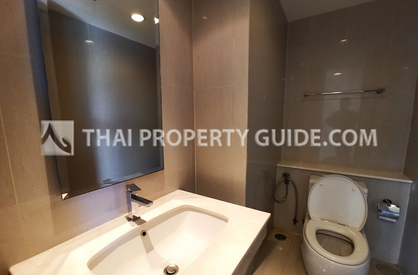 Apartment in Ploenchit 